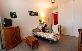 APPARTEMENT VUE SUR LE PORT, centre ville ST GILLES LES BAINS Ile de la réunion